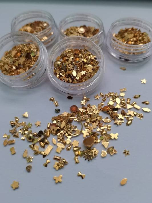 TR17 Gold Rhinestone Nail Decoration