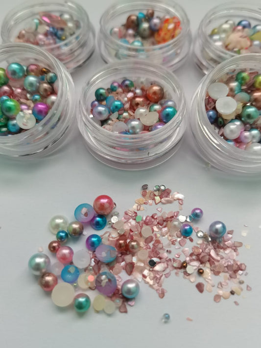 TR19 Rainbow Pearl Nail Decoration