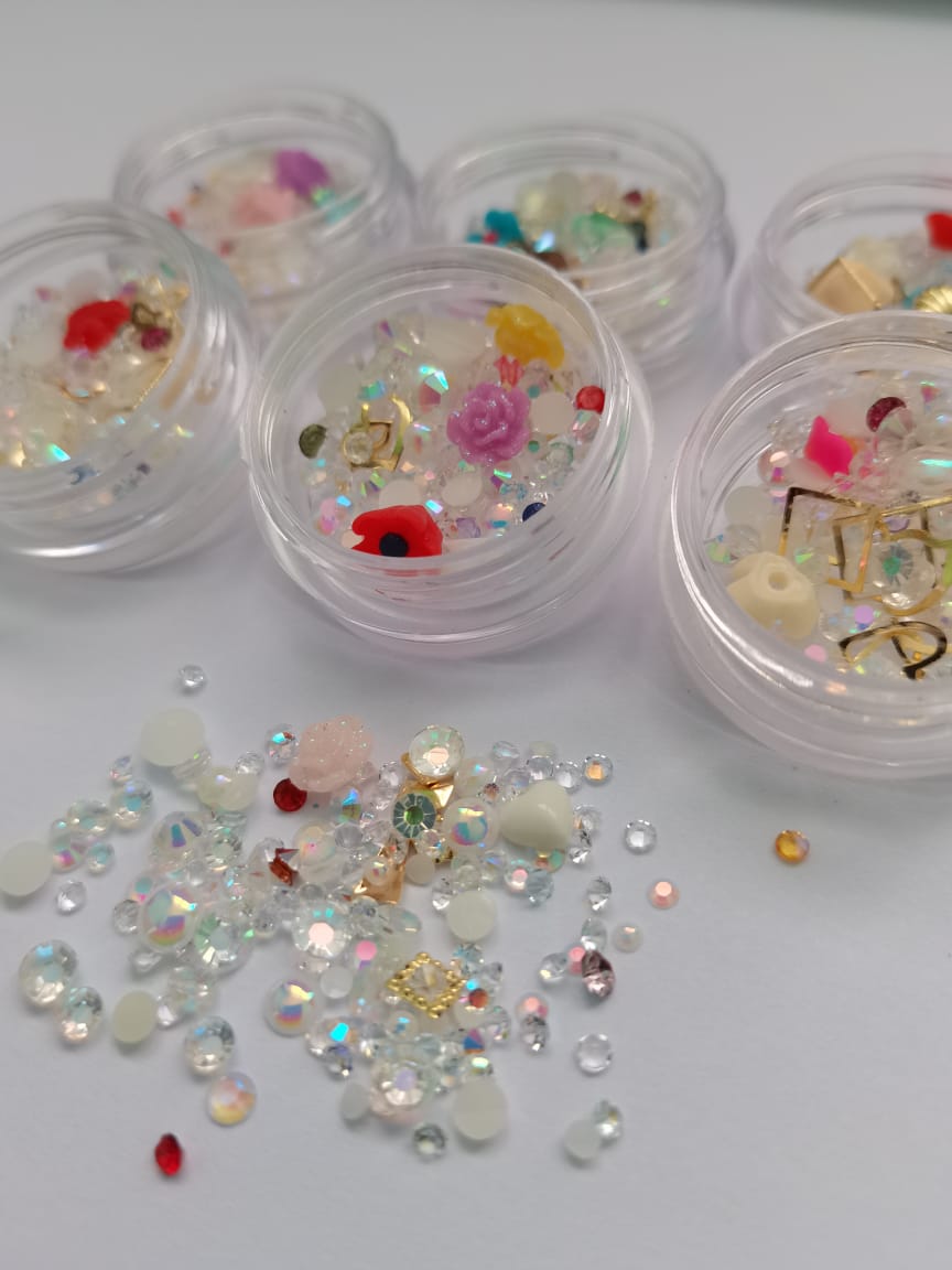 TR08 flower rhinestones mix